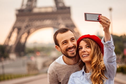 Paris: Eiffelturm-Ticket ohne Anstehen mit AudioguideParis: Eiffelturm-Tour mit Audioguide Bootsfahrt