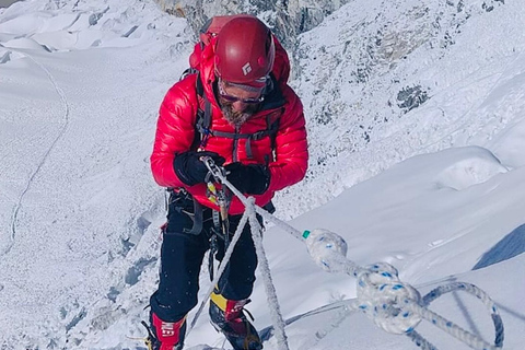 Escalada al Pico de la Isla por el Campo Base del Everest