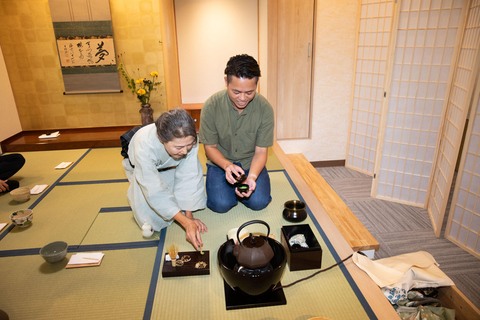 Tokyo: Casual Japanese Tea Ceremony with Matcha Tasting