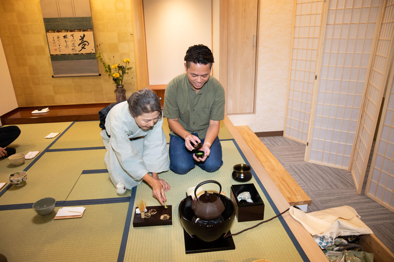Tokyo: Casual Japanese Tea Ceremony with Matcha Tasting