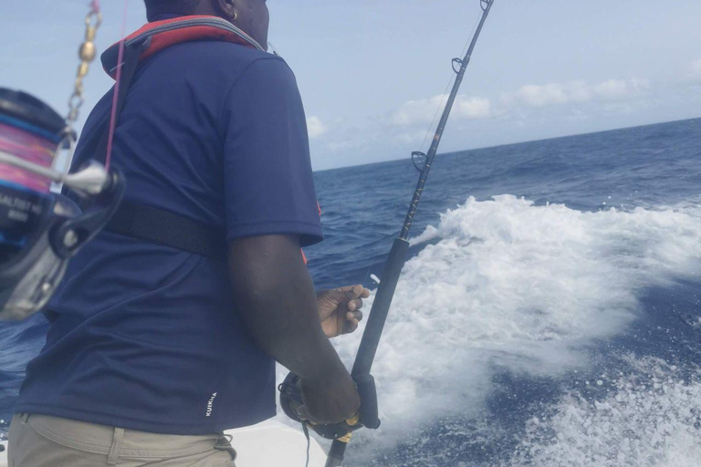 Prywatny czarter – połów ryb głębinowych w Boa Vista4 godziny wędkowania na głębokim morzu
