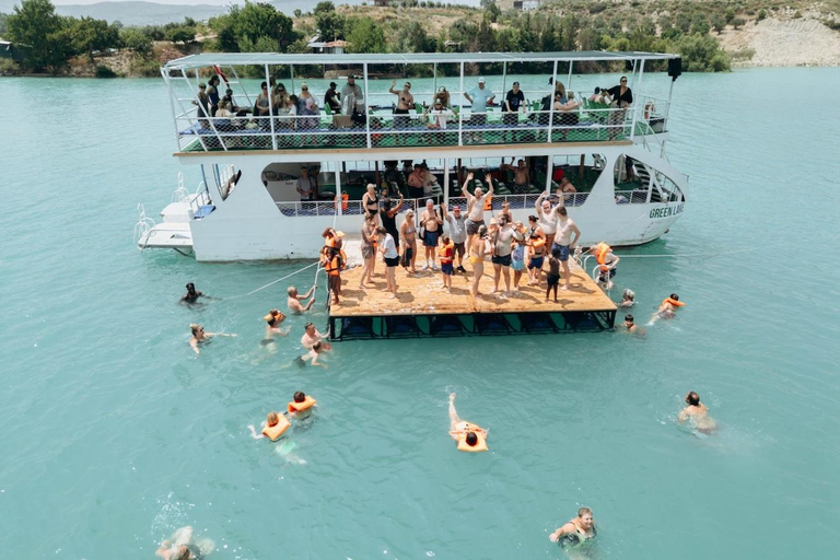 Alanya: Excursão Mix em autocarro Cabrio, Lion Safari, passeio de barco com almoçoAlanya: Excursão mista em autocarro Cabrio, Lion Safari, passeio de barco com almoço