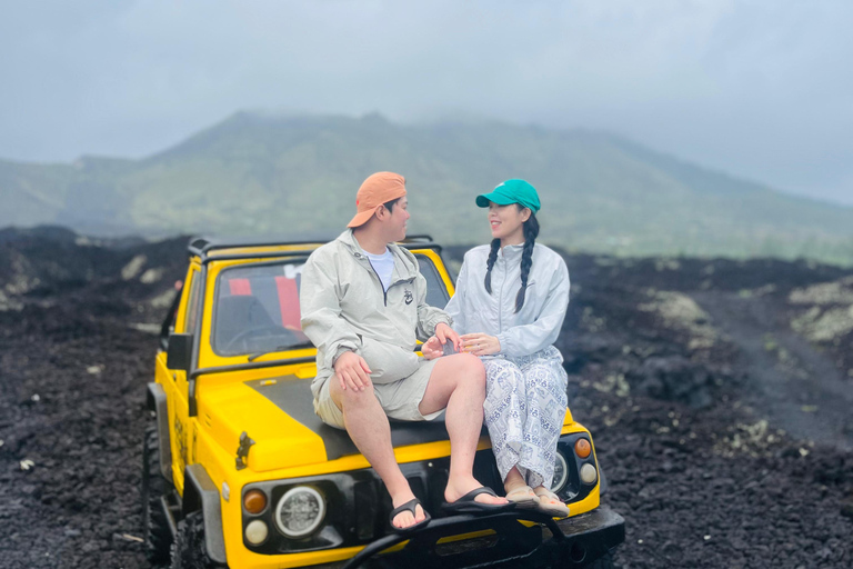 Bali: Dag/Solnedgång Dag/Solnedgång Mount Batur 4WD Jeep och naturlig varm källaEndast jeeptur dag/solnedgång (mötesplats)