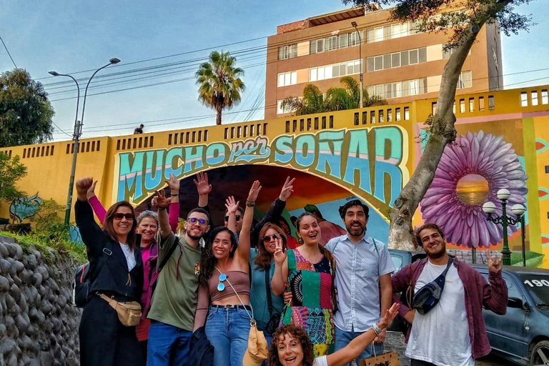 Lima: Barranco Walking Tour – Street Art & Photo Stops