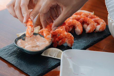 Sydney : croisière privée de 4 heures en yacht de luxe dans la baie et baignade