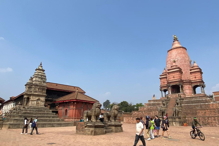 Caminata de Katmandú a Nagarkot: senderos por pueblos y vistas del Himalaya