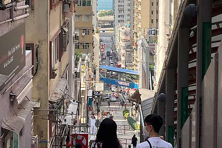 Hong Kong: 360 Panorama Sunset Hike to the Peak with Local Hong Kong: 360° Panorama Sunset Hike to the Peak with Local