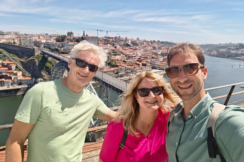 Porto: Walking Tour Highlights with Local Guide (smallgroup) Porto: Walking Tour with Local guide (Private)