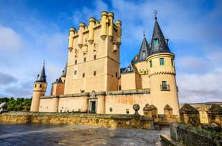Madrid: Private Tagestour nach Avila & Segovia