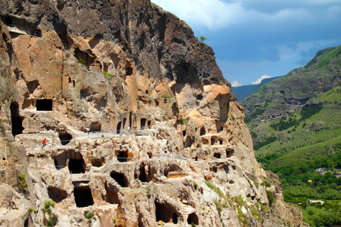 Au départ de Tbilissi : excursion guidée à Borjomi, Rabati et Vardzia