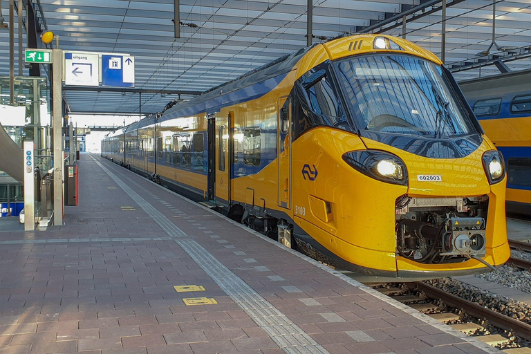 Amsterdã: Traslado de trem de/para Zandvoort em AmsterdãSingle de Amsterdã para Zandvoort (taxa de 1 euro incluída)