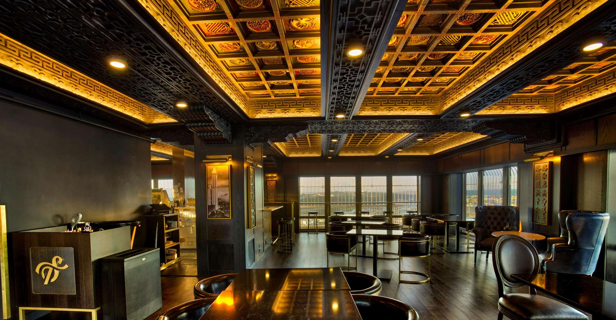 Seattle: Smith Tower Observatory Access Ticket photo 6