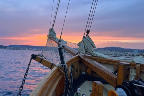 Palamós : Excursion en bateau au coucher du soleil avec un verre de Cava