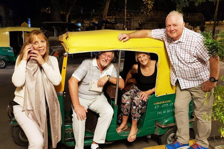 Jaipur: Tour privato di un giorno intero della città in Tuk-Tuk con servizio di prelievoTukTuk e autista