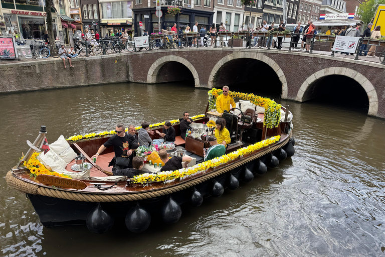 Amsterdam: Discreet Luxury Smoke-Friendly Canal Cruise Amsterdam: Discreet Luxury Smoke-Friendly Canal Boat Cruise