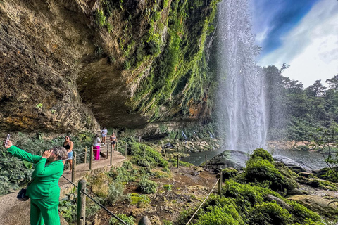 Palenque: Guided Tour of the Archaeological Zone and Waterfalls with Lunch