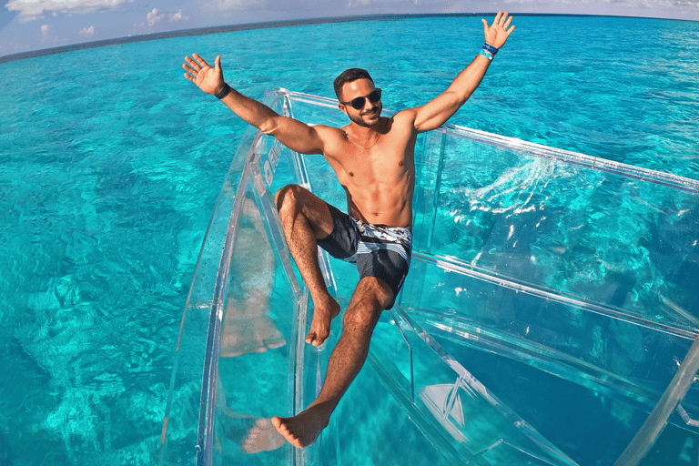 Isla Mujeres: Excursion Crystal Boat Tour at the Caribbean Isla Mujeres: Transparent Boat Tour