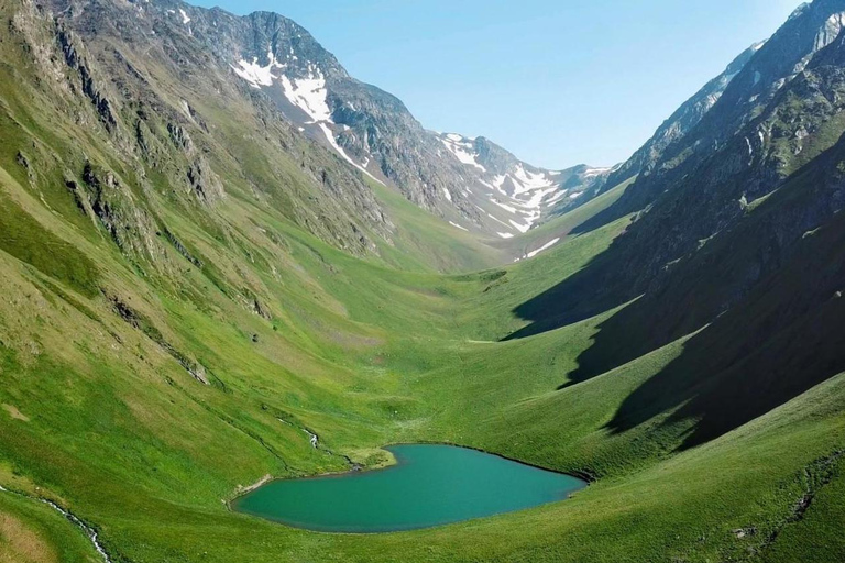 Tour di Kazbegi con una fantastica vista sulle montagne del Caucaso