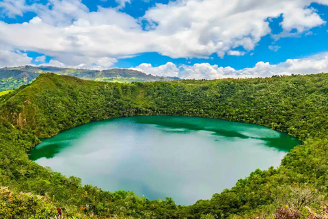 Hummingbird Sanctuary & Dorado lagoon - Day Tour from Bogotá
