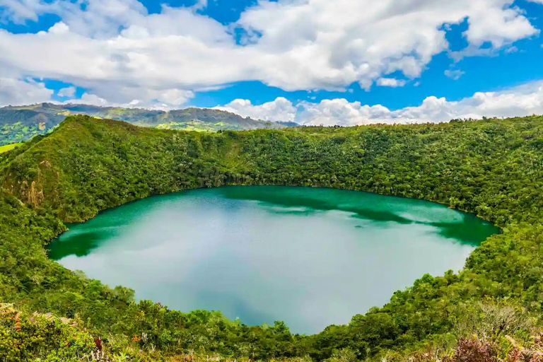 Hummingbird Sanctuary & Dorado lagoon - Day Tour from Bogotá