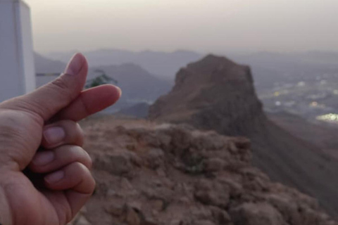 Muscat: Saal Walk Guided Hike with Sunset & City Views Tour