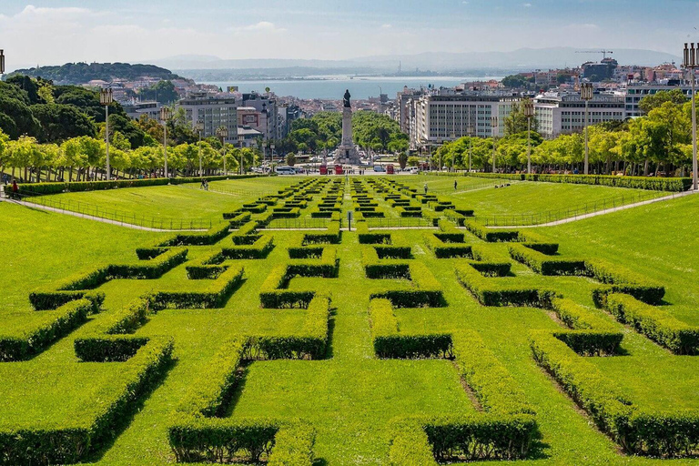 Lisbon: 4-Hour City Highlights Tour with Transport