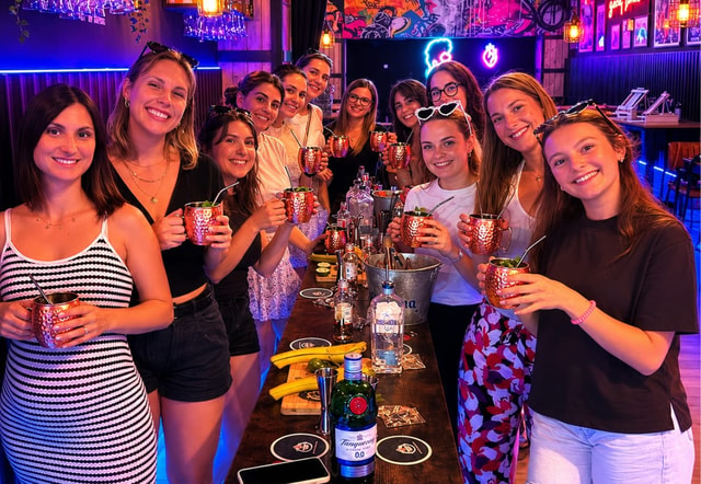 Cocktail Class in Madrid: Make 3 Cocktails & Party
