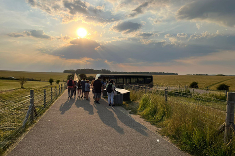 Stonehenge Private Sunset Tour with Lacock and BathStonehenge Private Sunset Tour Plus Lacock and Bath