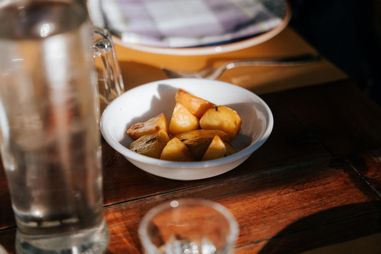 Florence: Small-Group Sunset Food & Wine Tour in Oltrarno Small-Group Sunset Food & Wine Tour in Oltrarno