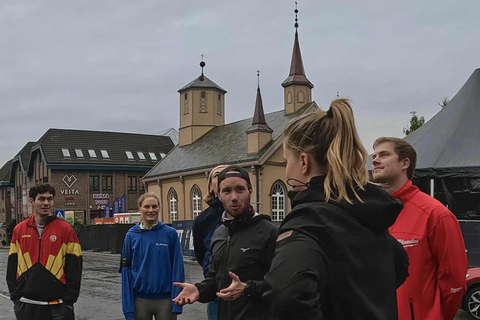 Tromsø: Small Group City Walk & Cinnamon Bun at Fint Café