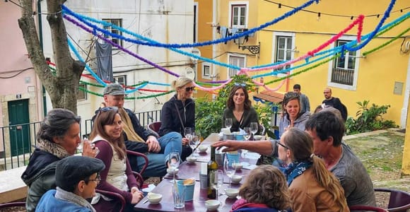 Award-winning food tour: 17 tastings in Alfama and Mouraria in Lisbon