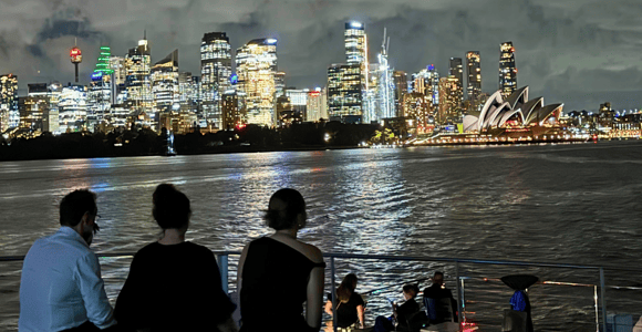 Sydney: Harbour Dinner Cruise with Buffet