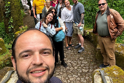 Lisboa: Visita al Palacio de la Pena, Sintra, Cabo da Roca y CascaisVisita bilingüe sin ticket de entrada al Palacio de Pena