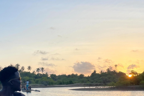 Mombasa: Mkupe Creek Sunset Boat Tour with Fishing