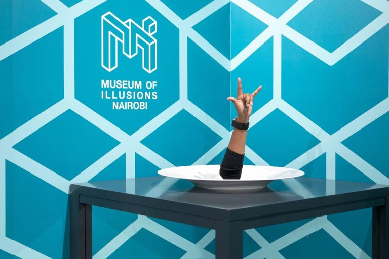 Nairobi: Museum of Illusions Guided Tour with transfers
