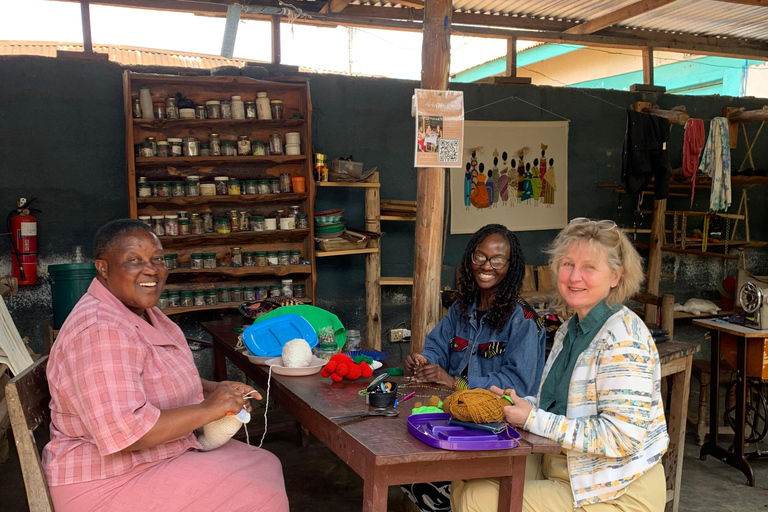 Arusha: Workshop zur Schmuckherstellung, Batik oder Weberei
