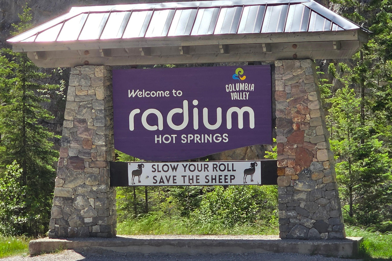 Soak & Explore: Radium Hot Springs and Kootenay Park Tour