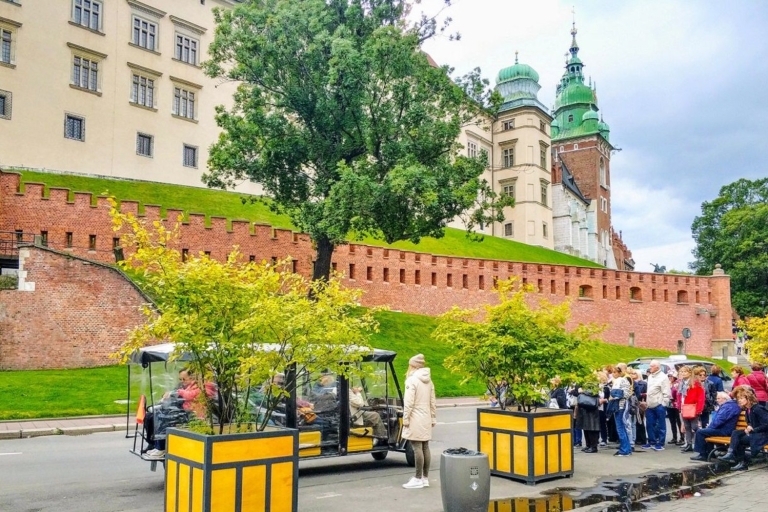 Cracovie : Visite de la vieille ville en voiturette de golf avec déjeuner authentique