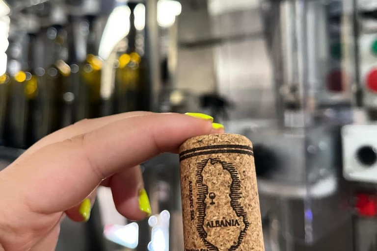 Lalez Wine Tasting, Wine Tour, Kayak & Full Lunch Experience German speaking private group