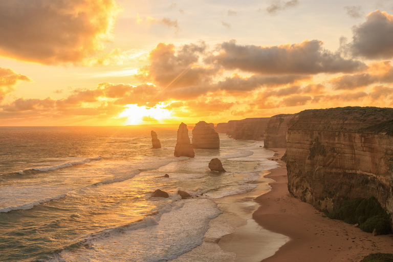 Melbourne: Great Ocean Road Reverse Tour with 12 Apostles Central Melbourne Meeting Point