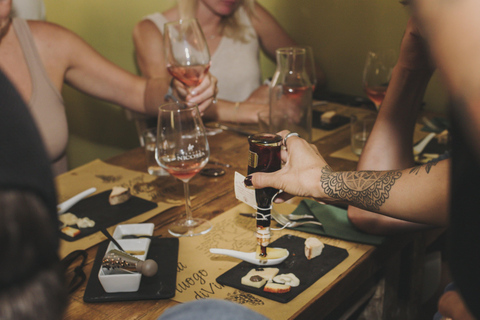 Roma: Cata de vinos en el Trastevere con maridaje y helado