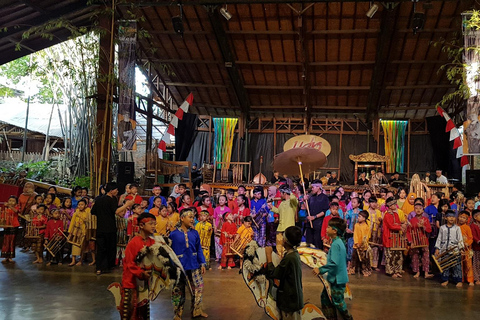 Stadsvandring i Bandung med höghastighetståg (Whoosh) från Jakarta