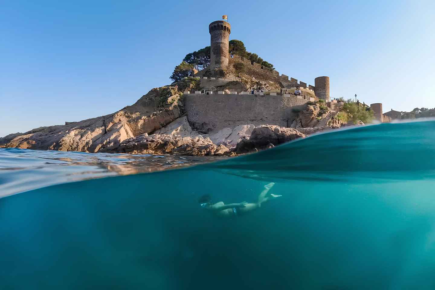 Costa Brava Tour: Tossa de Mar Hike & Snorkel from Barcelona - Costa Brava Tour: Tossa de Mar Hike & Snorkel from Barcelona