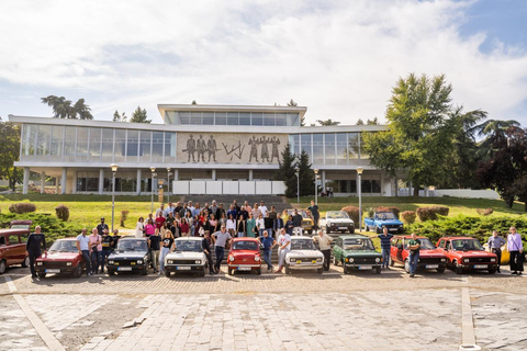 Circuit en voiture ancienne : Un voyage à travers l'histoire de la Yougoslavie