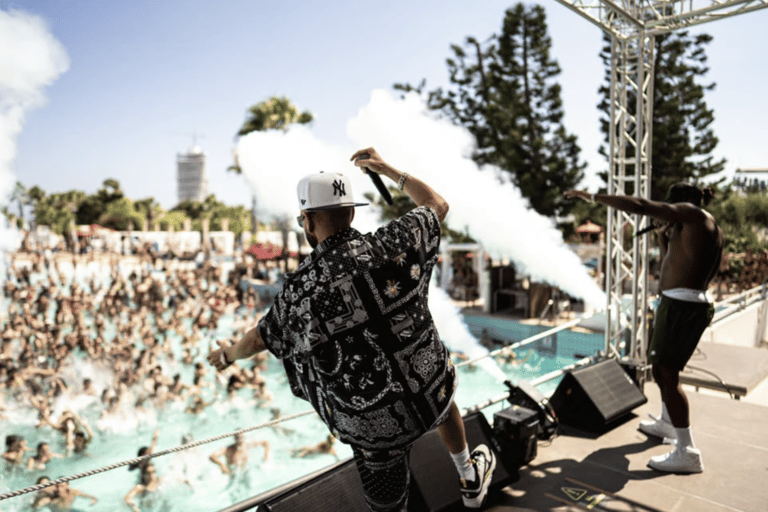 Ayia Napa: 3 x Pass per discoteca e festa in piscinaAyia Napa: 3 pass per discoteca e festa in piscina