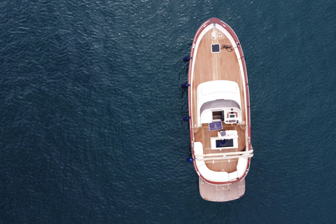 Levanto: Cinque Terre Boat Tour with Lunch or Aperitif