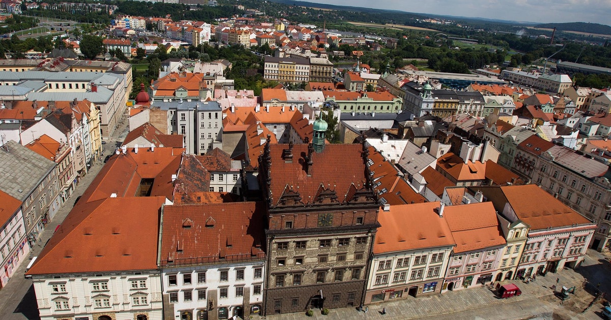 Excursión de un día de Praga a Pilsen con parada en Zbiroh | GetYourGuide