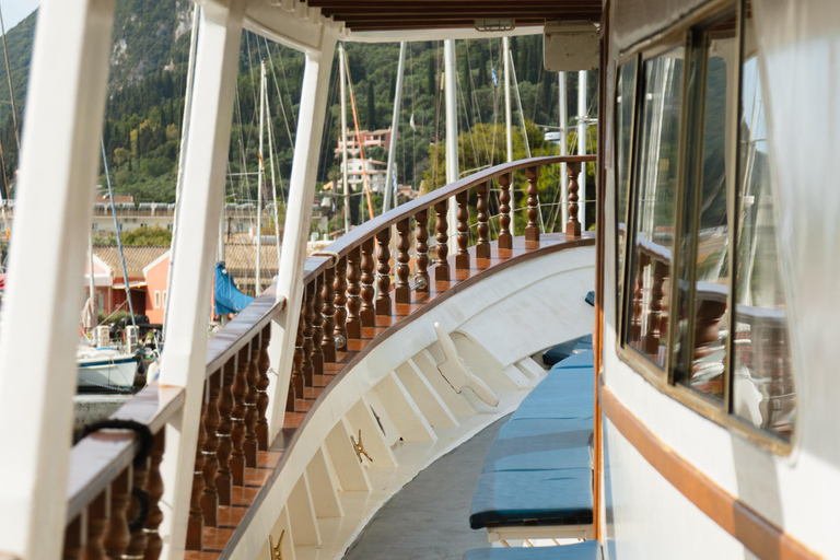 Private day cruise to the Blue lagoon with lunch and drinks! Departure from Benitses marine or Lefkimmi port.