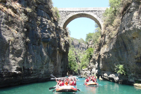 Antalya: Rafting nel canyon di Köprülü con pranzo e trasferimentoAntalya: Rafting sul fiume con pranzo al punto di incontro