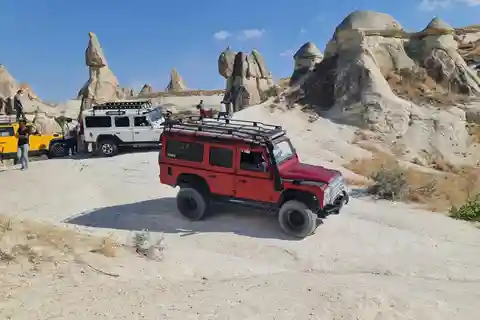 Cappadoce : Safari en jeep au coucher du soleil avec champagne